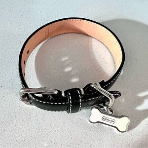 Coach Dog Collar Black/silver Size XS . Condition is used.